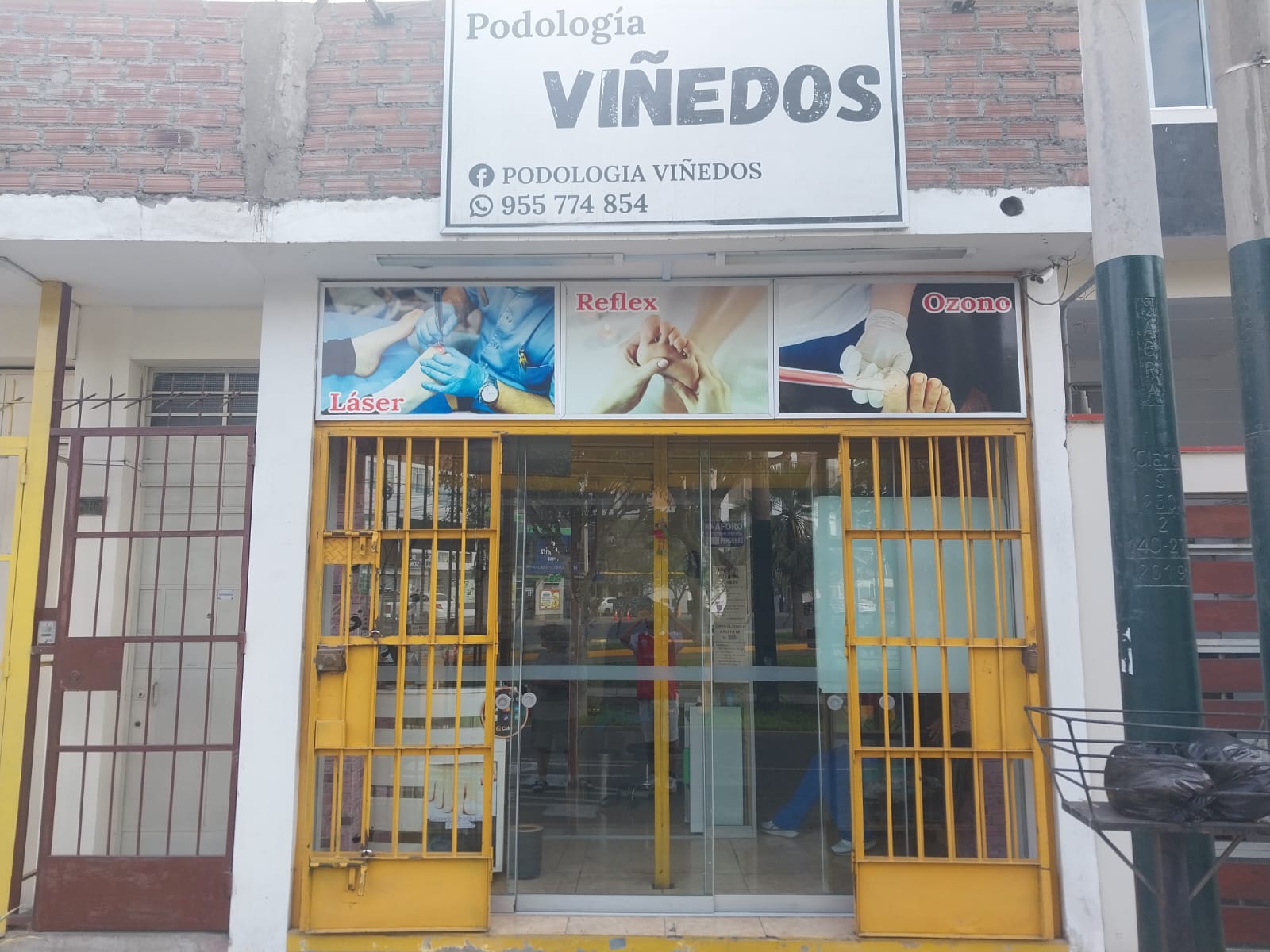 Fachada de Podología Viñedos